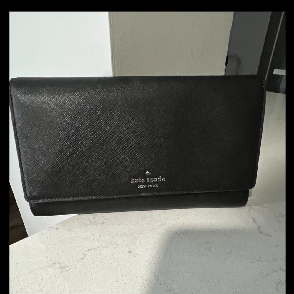 kate spade Newbury lane wallet